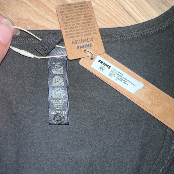 SKIMS New Vintage Long Sleeve Cropped Henley 3XL - NWT!! - Picture 2 of 6